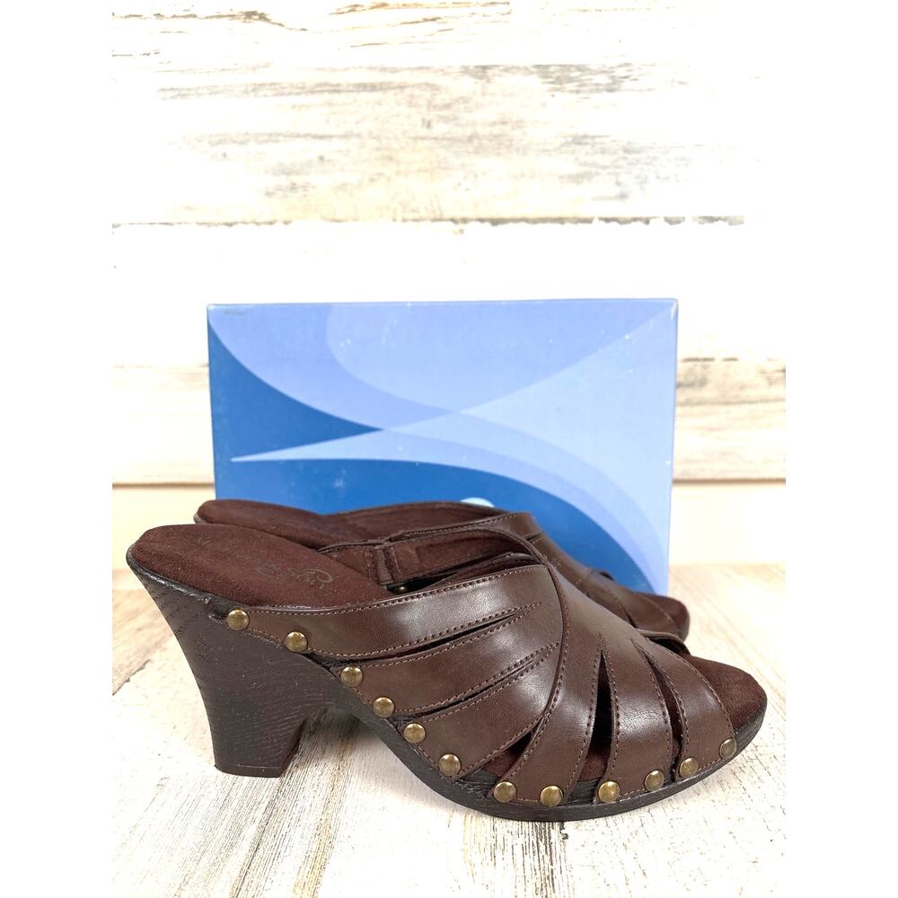 Mountain Sole Womens 9.5 Brown Edie Studded Wedge Sandals Casual Chic NWT - Picture 2 of 9